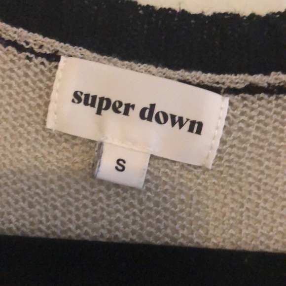 Superdown Bobbie v neck sweater in light grey multi - Picture 2 of 8